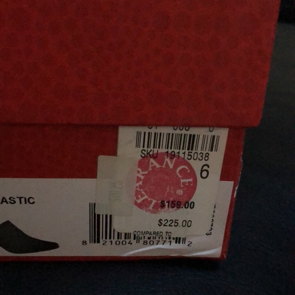 Donald Pliner LOC2-D Black Crepe Elastic Croco Booties Size 6 NWT - Picture 3 of 7